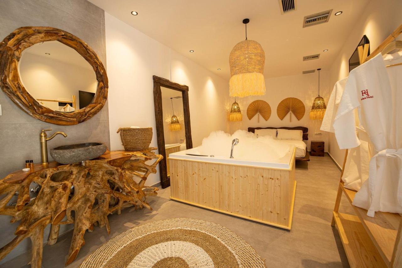 Relax Hotel Ksamil Ngoại thất bức ảnh