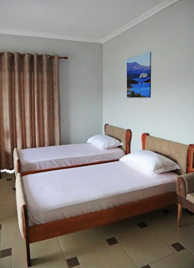Relax Hotel Ksamil Ngoại thất bức ảnh
